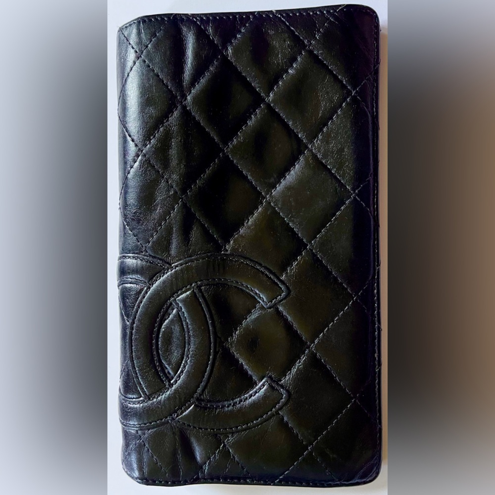 Authentic Chanel Black Leather Cambon Yen Wallet - Picture 2 of 11